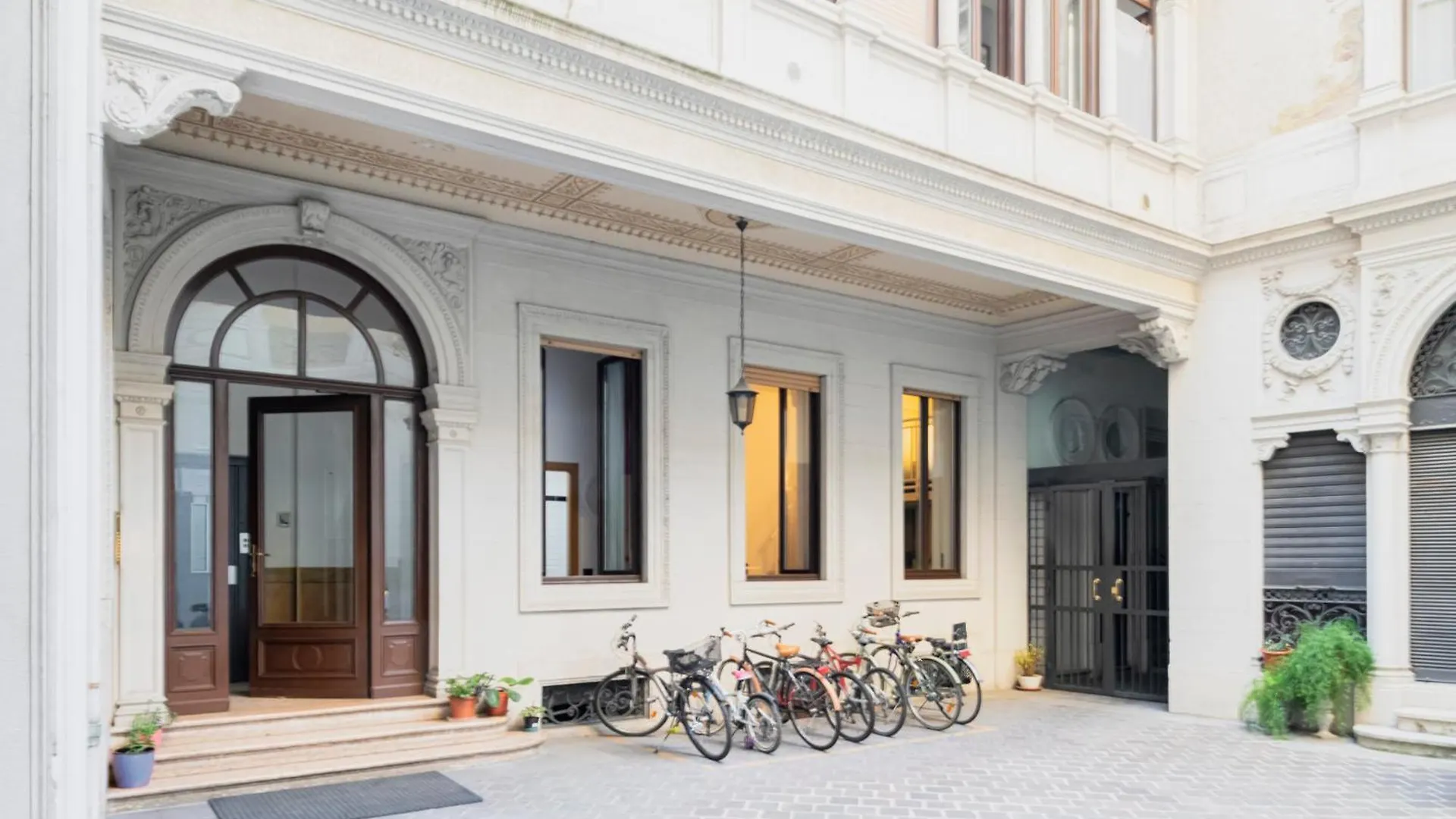 Easylife - Accogliente Monolocale In Via Torino, Posizione Perfetta Per Scoprire La Citta Apartment Milan